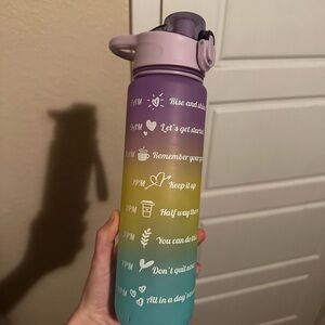 Gradient Water Bottle with Motivational Times